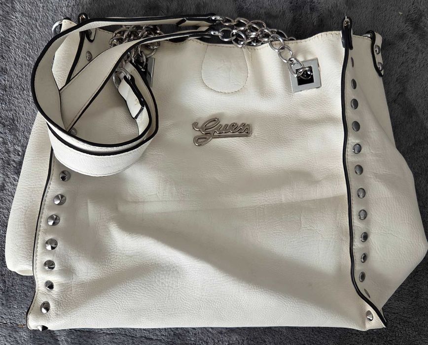 Разпродажба на дамски чанти в перфектно състояние