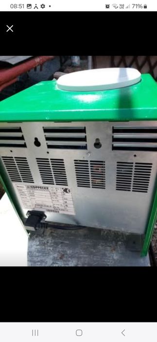 Vând incarcator liza electrica/stivuitor sau bobcat