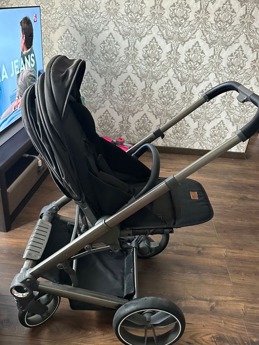 Детская коляска 2 в 1, чёрная