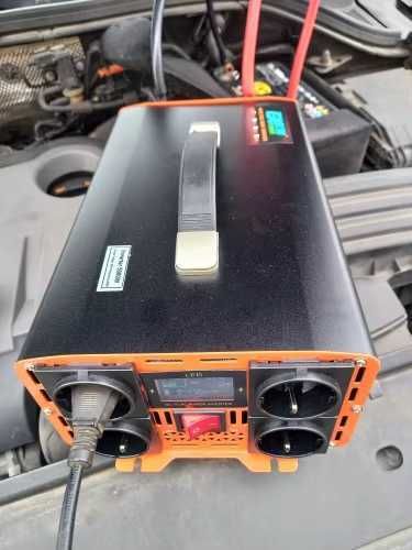 Invertor 220V/4000W sinus pur 4 prize 12V sau 24V