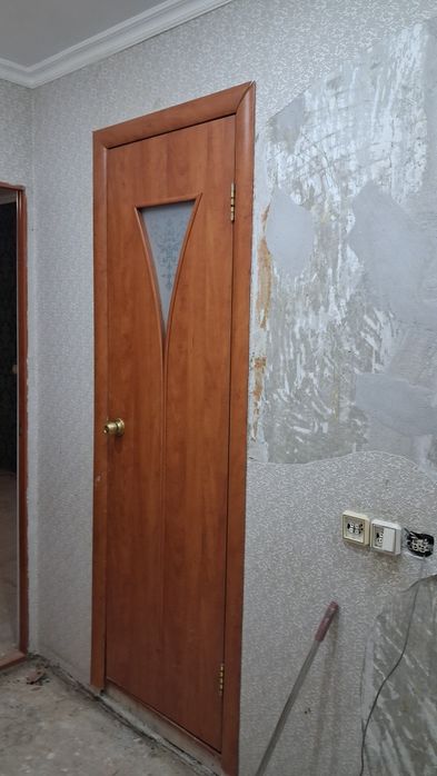 Продам двери б/у
