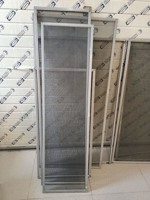 москитные сетки в хорошем состоянии