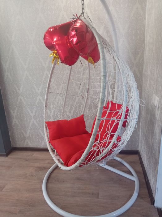 Продам красивую качелю