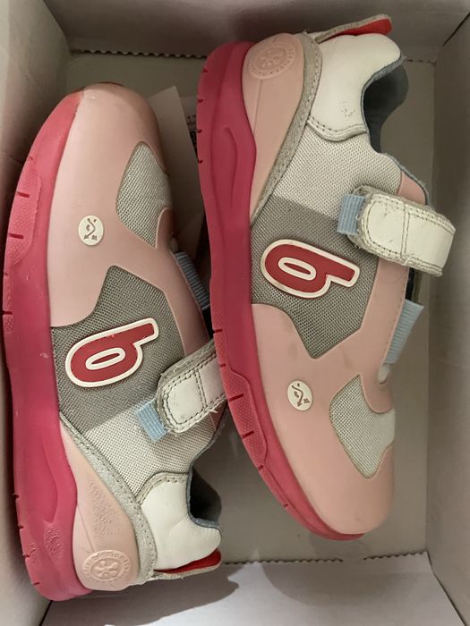 Кроссовки Biomecanics 30р