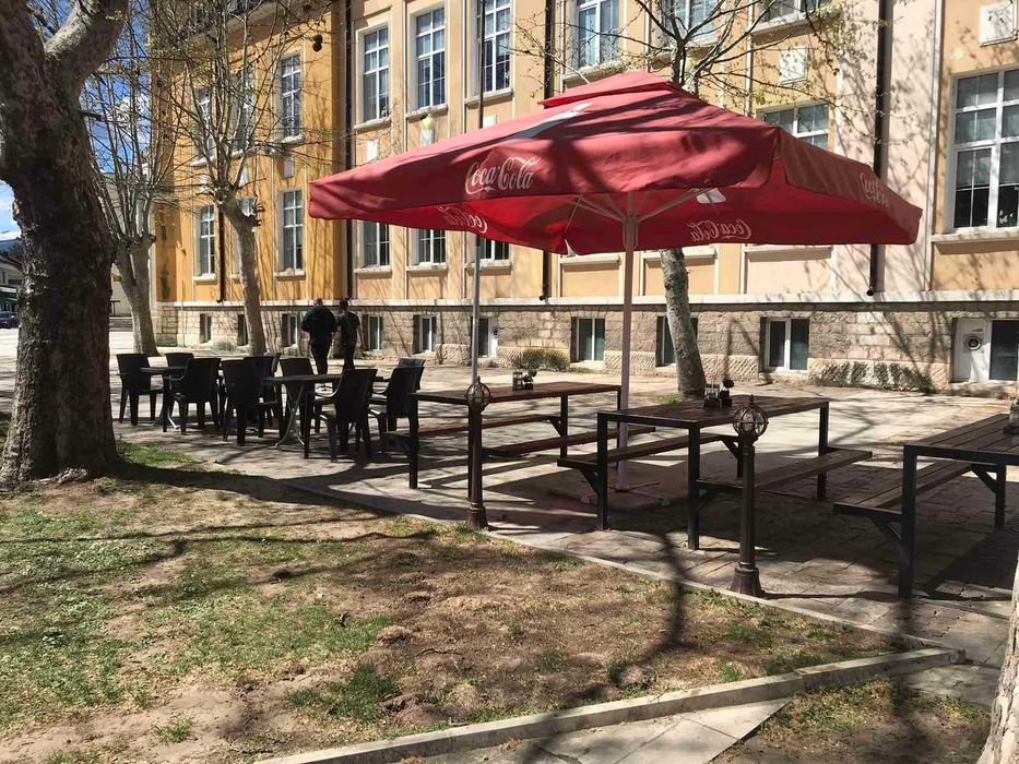 Професионални чадъри за заведение-1 брой останал.