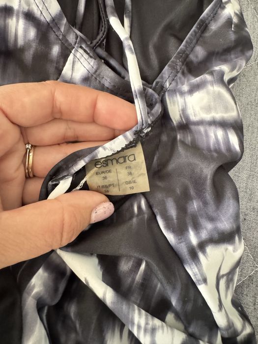 Costum baie intreg size 36