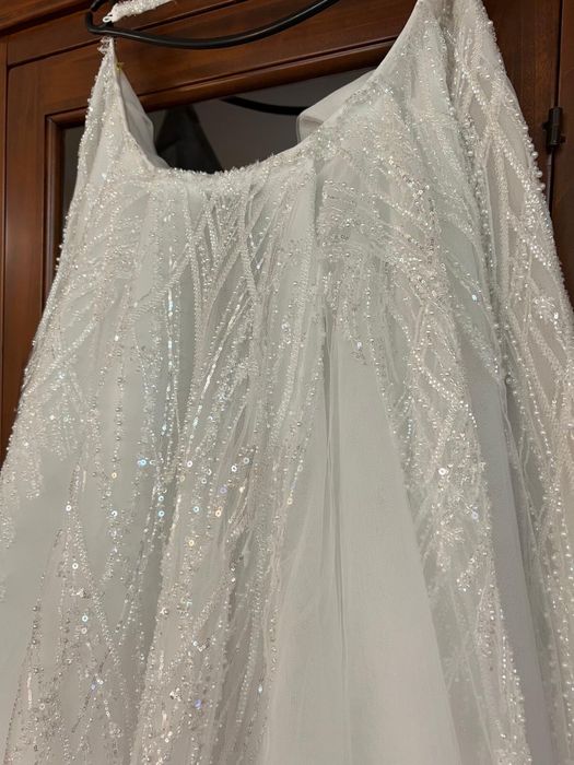 Trenă rochie de mireasă cu mărgele, 2m, impecabilă