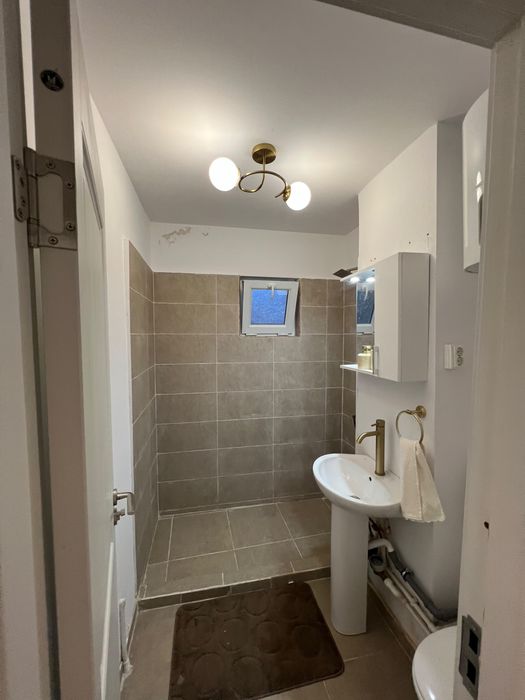Apartament 3 camere renovat complet in Deveselu, jud.Olt