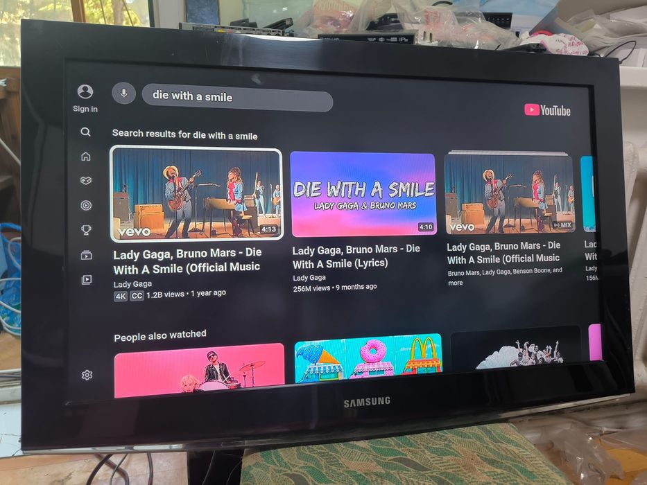 Смарт телевизор Samsung 81 см WiFi YouTube