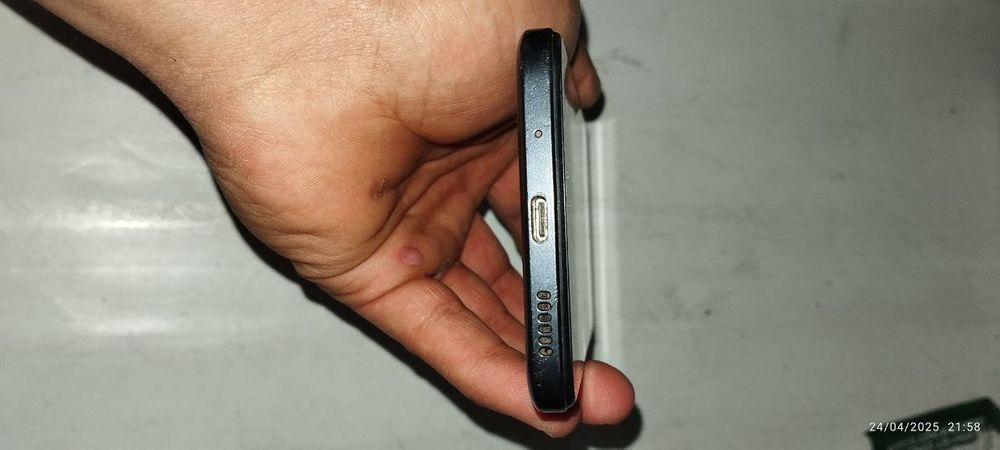 Смартфон Poco M5  Xiaomi как новый. Коробки и документы есть.