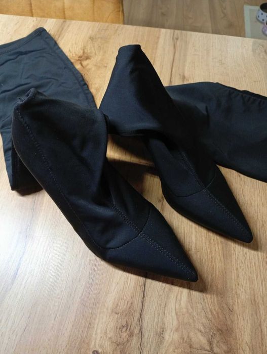 Продавам ластични ботуши - чизми.