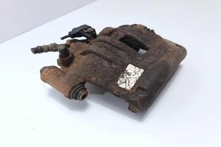 Etrier stanga fata Mercedes-Benz Sprinter a 2-a generatie 906