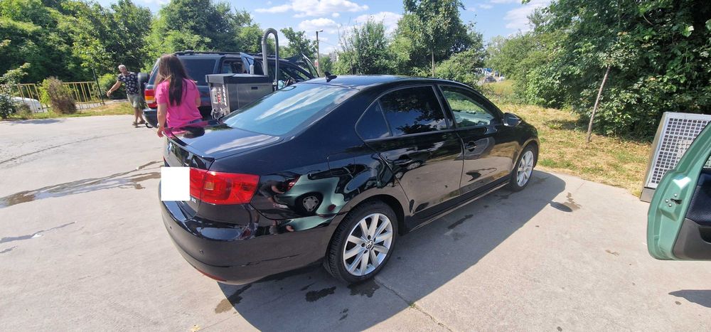 VW Jetta mk6 2.5 SE - АГУ + допълнителни екстри