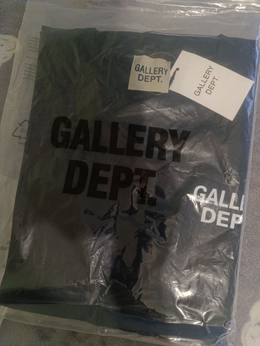 Футболка gallery dept