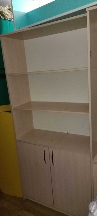 продам офисные шкафы