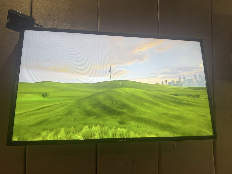 Телевизор Samsung 40 диагональ не смарт !