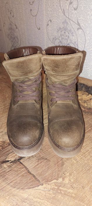 Продам ботинки димесезонные