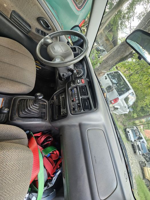 Piese Suzuki Grand Vitara 2.5/2.0 /Elemente caroserie/Transmisie