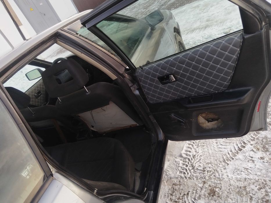 Продам Ауди 80 на полном ходу