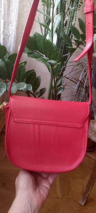 Новая мини сумка через плечо.