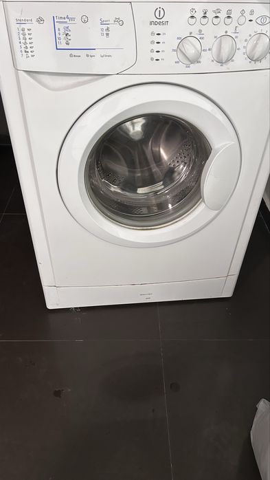 Пералня Indesit