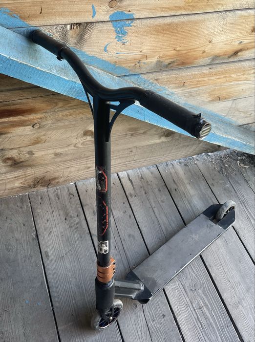 Продам самокат Chili