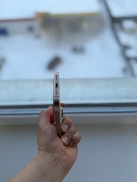 Iphone 16 pro 128gb gold