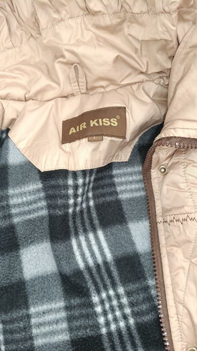 Зимняя куртка сатылады.