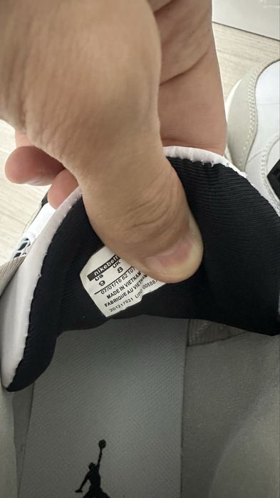 Кроссовки Nike Jordan 4