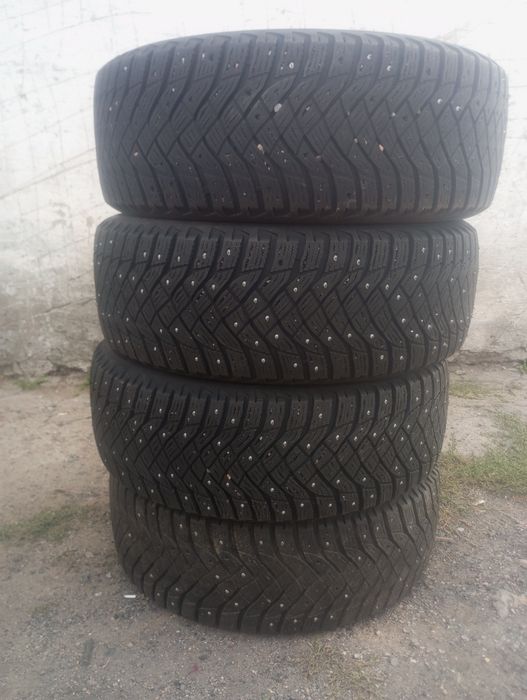 Продам покрышки зимние