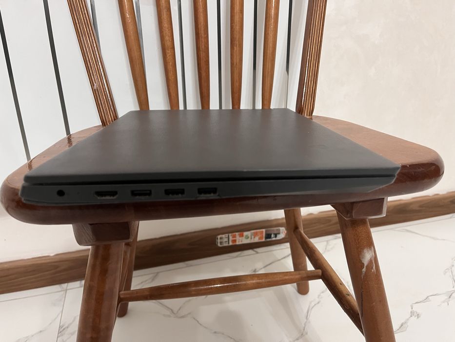 Продаеться Ноутбук Lenovo