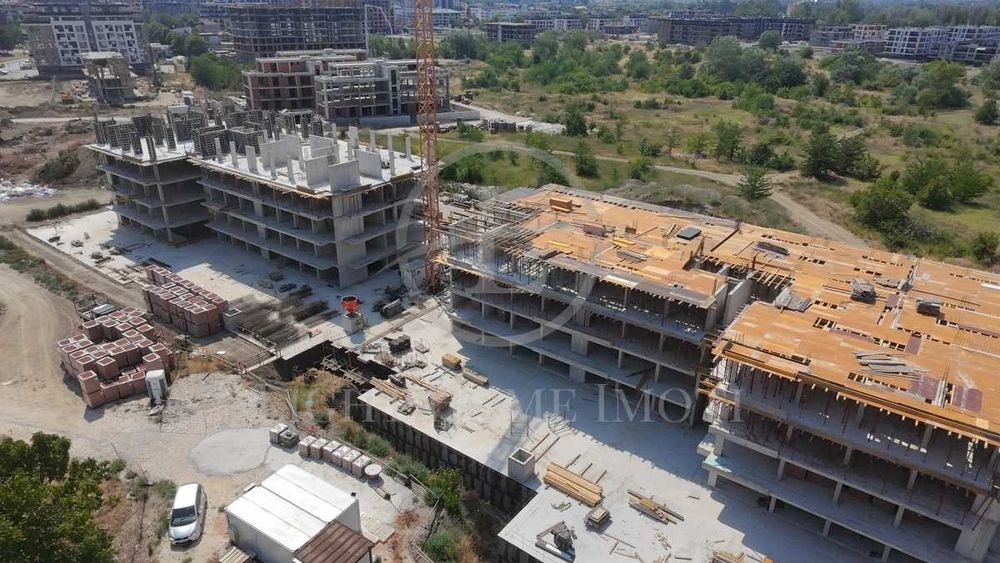 Продава се Тристаен апартамент в Пловдив, Христо Смирненски - 92 кв.м за 1466 €/кв.м - Снимка #2