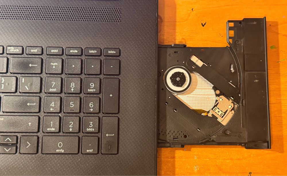 Laptop Business HP 17” AMD Ryzen 5  512GB SSD DVD