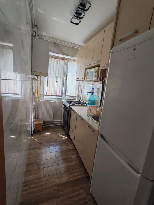 De închiriat Apartament 3 camere Ciresica  lângă universitatea Ovidius.