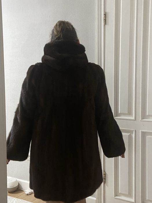 Продам норковую шубу б/у