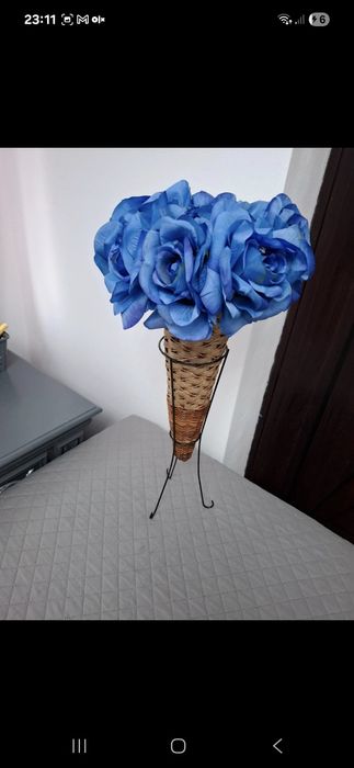 Vand 10 cosuri cu 75 flori +5 decor masa cu roz