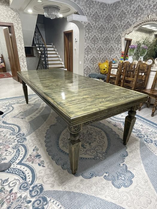 Эксклюзивный стол