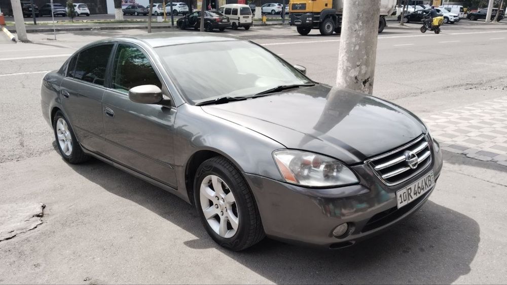 Nissan altima 2004 yil