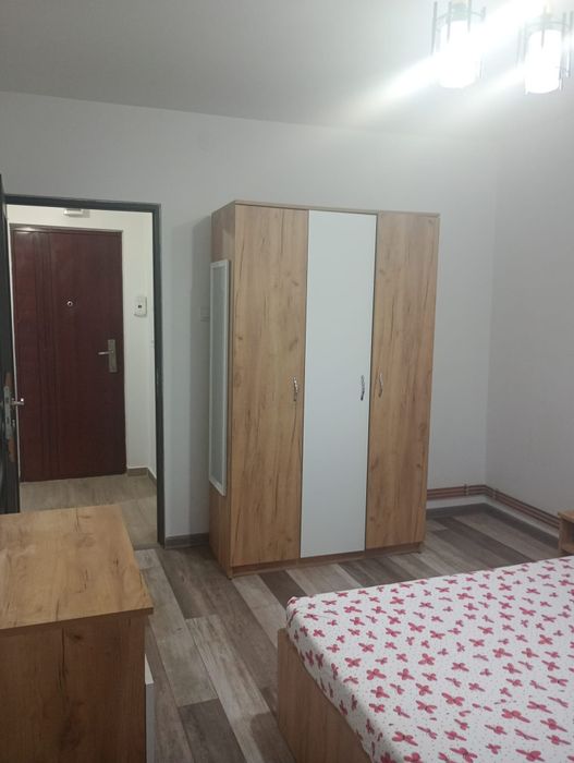 Garsoniera de închiriat