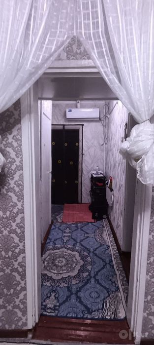 Зарафшон шахридан тезда 1 хоналик уй сотилади. 2-этаж