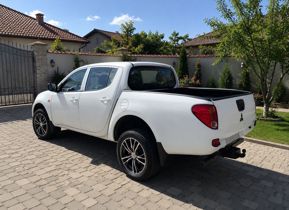 MITSUBISHI L200 0 — imagine 2