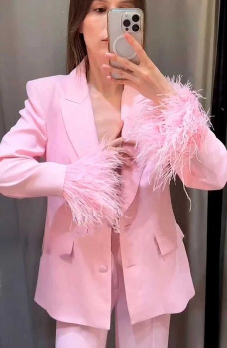 Ново сако с пера Zara