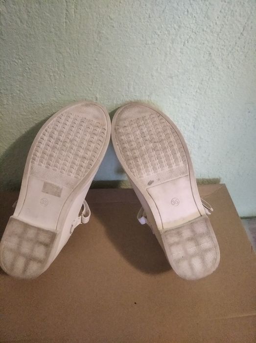 Детски обувки  - 10 лв.