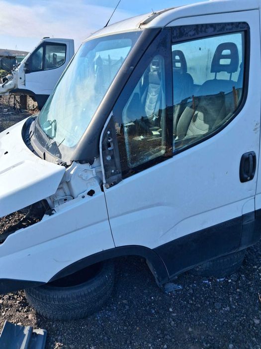Cabină Iveco Daily 2018 EUR 6 completă cu bord volan stânga, fără față