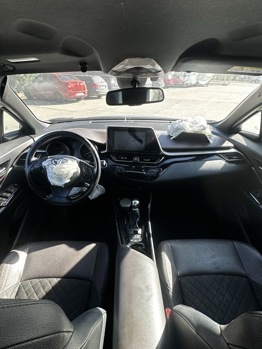 Toyota C-HR HYBRID AVARIAT!