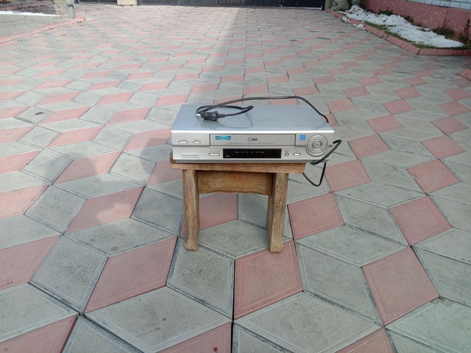 Продаются  тюнер sparrow