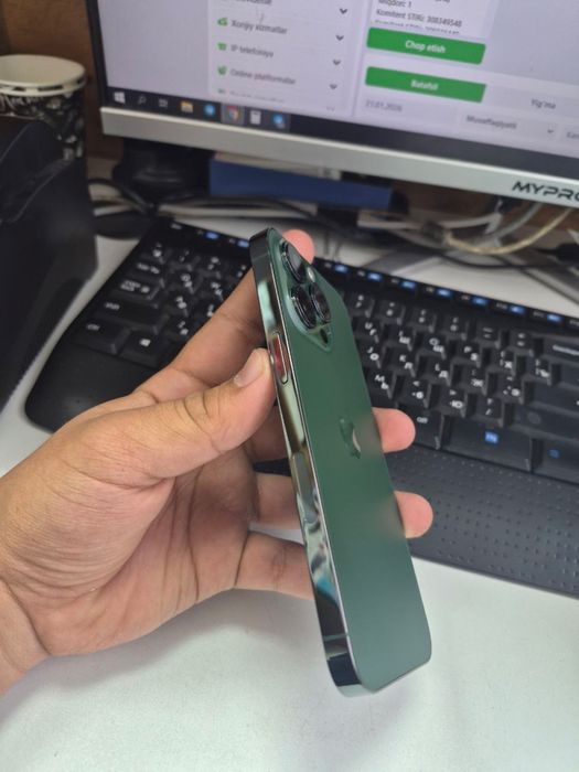 Iphone 13 pro green