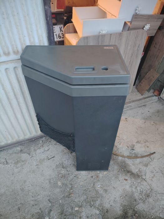 Хладилник на 12v/24v компресорен