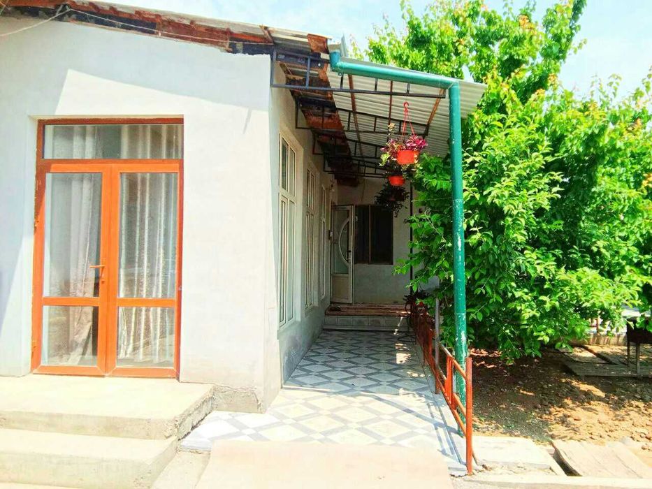 ТТЗ атрофида Ховли сотилади 4 хона 4.2 сотик ! ТТЗдан 2 км Кадирлик