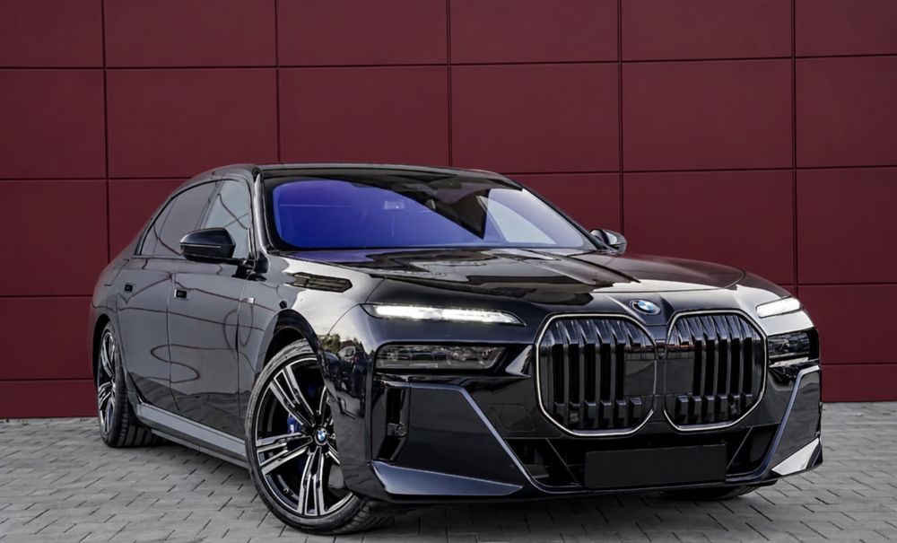 BMW Seria 7 2023 — imagine 2